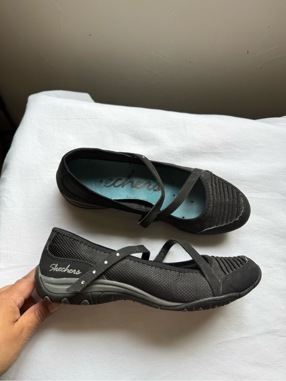 Lightweight and comfortable Skechers Mary Jane flats Size 7